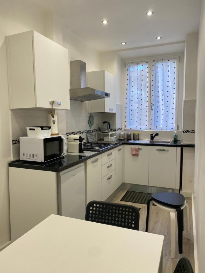 Apartment Close To The Coloseum, 2 Minutes Walk From Metro A Bagian luar foto